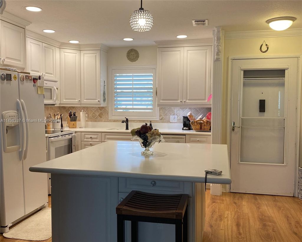 Photo of 6531 SE Federal Hwy #D107, Stuart, FL 34997 (MLS # A11498337)