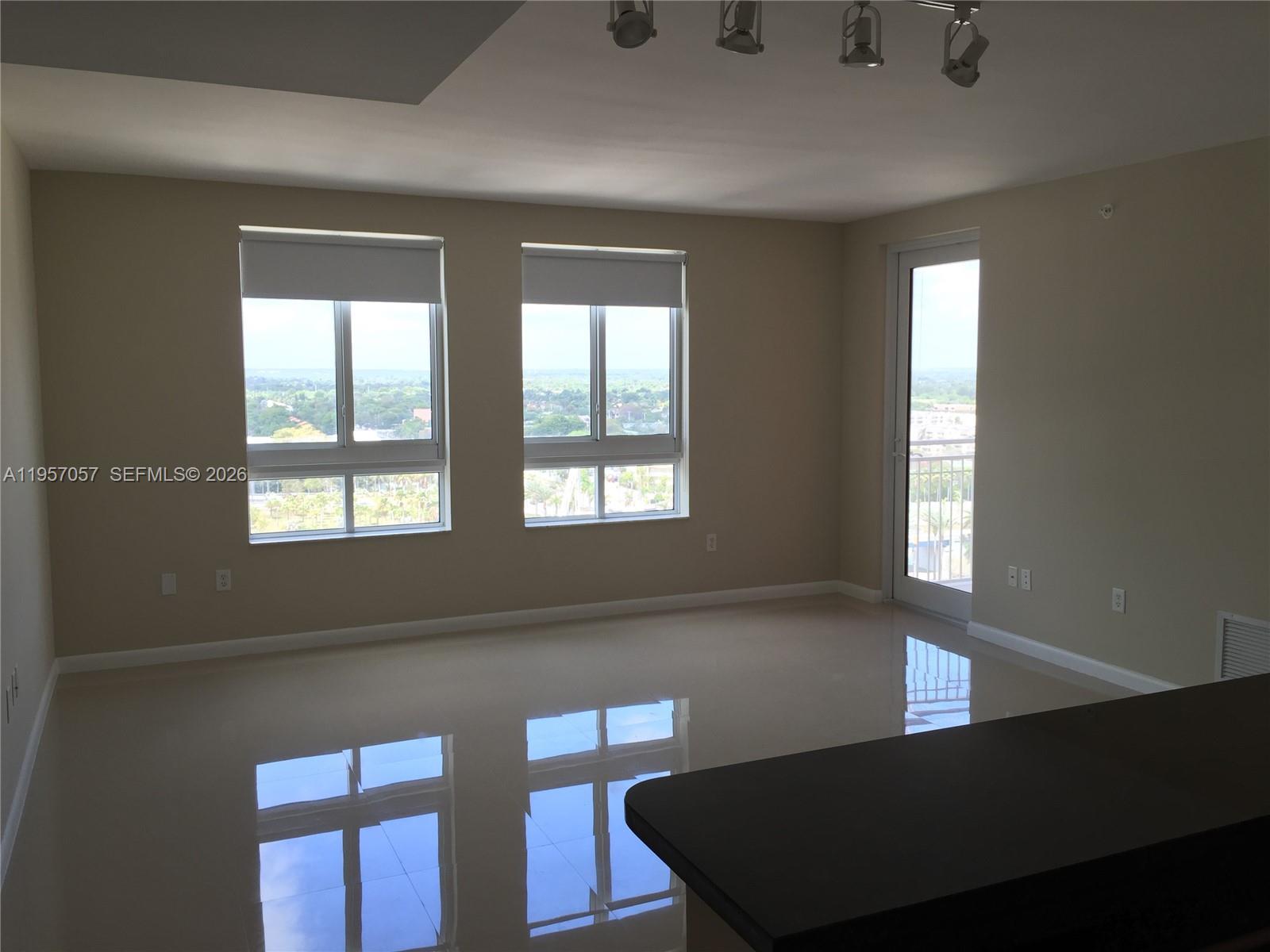TOSCANO CONDO - Residential