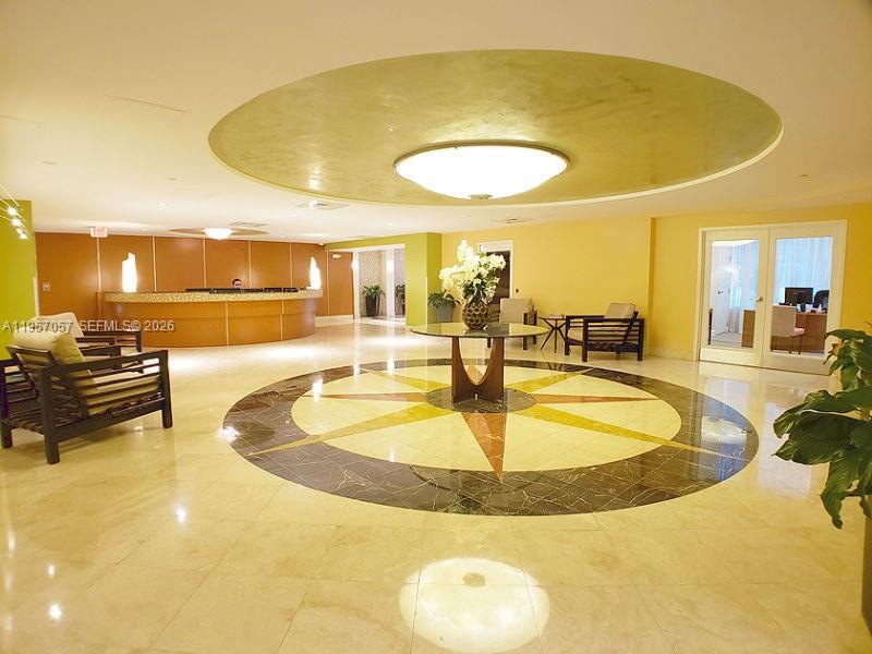 TOSCANO CONDO - Residential