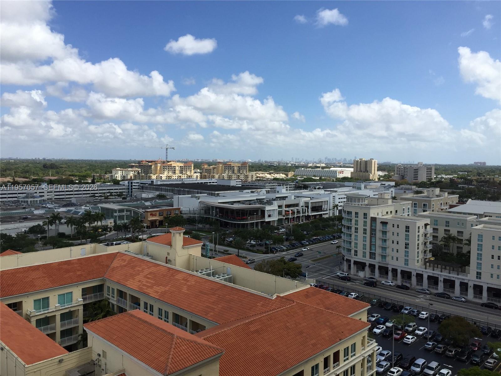 TOSCANO CONDO - Residential