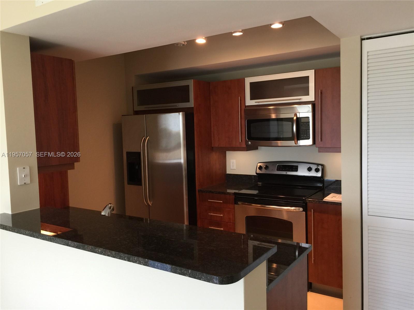 TOSCANO CONDO - Residential