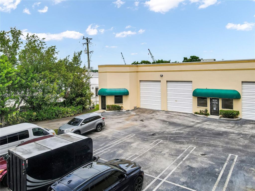 Photo of 1661 W Mcnab Rd #30, Pompano Beach, FL 33069 (MLS # A11661468)