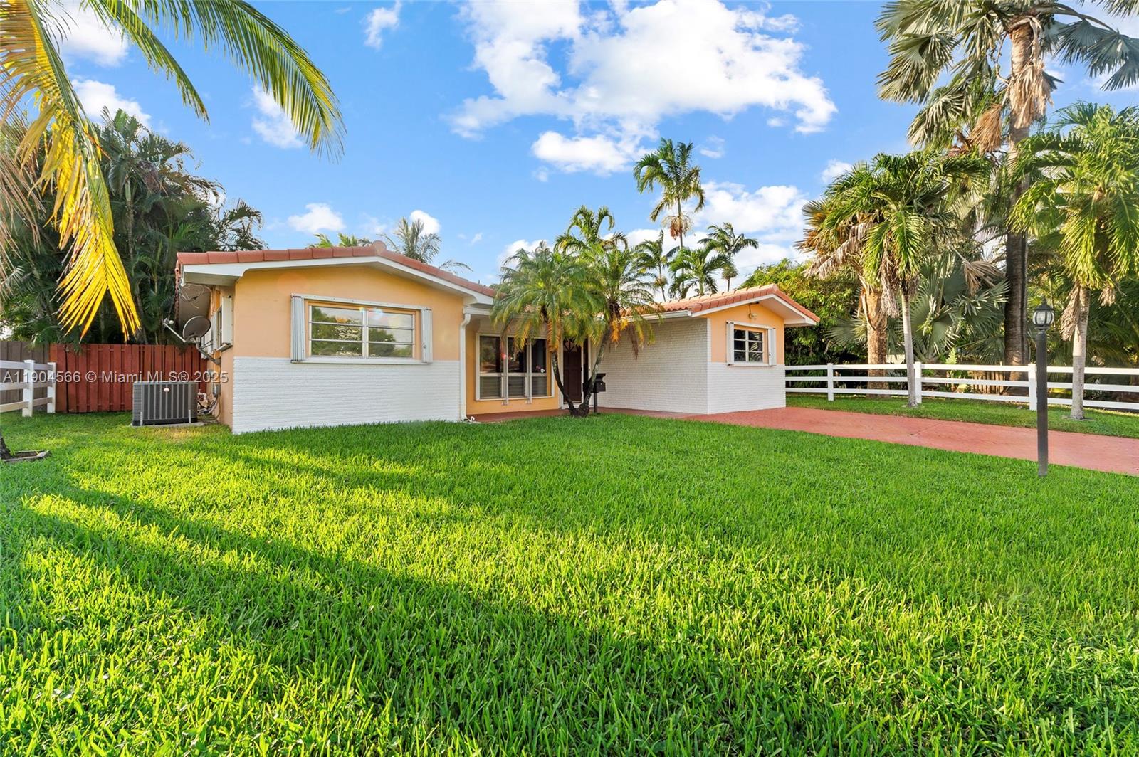 View photos, virtual tours, details... 2000 N 44th Ave