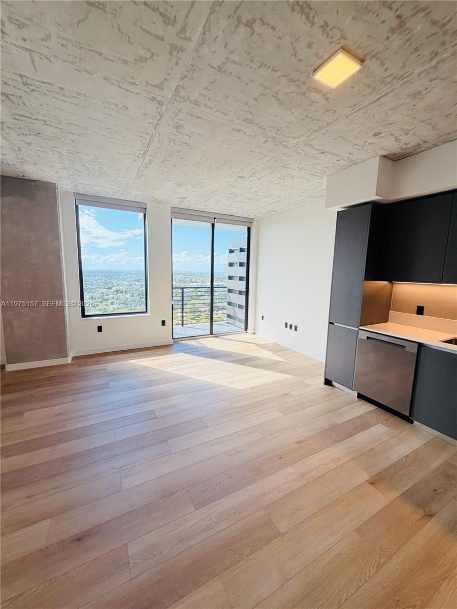 FT LAUDERDALE B-40 - Residential Lease