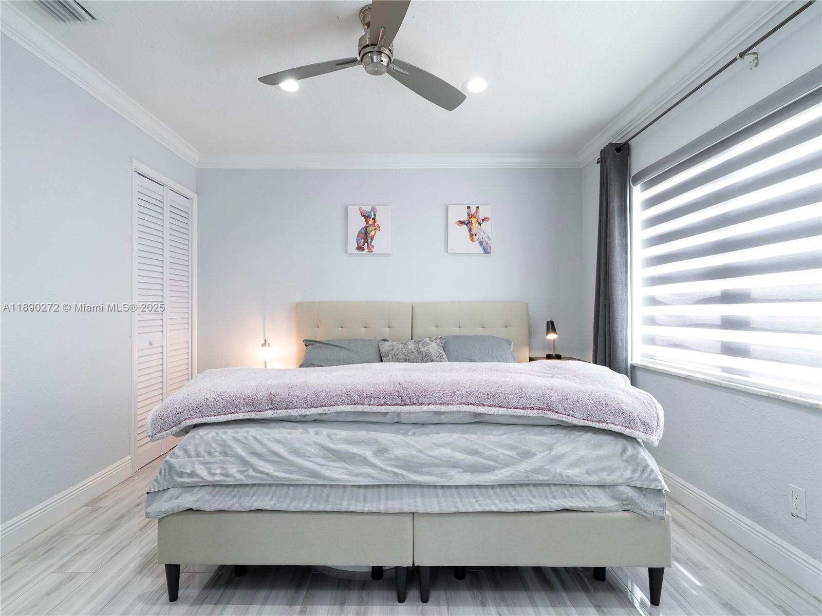 GOLDEN ISLES TOWERS CONDO - Residential