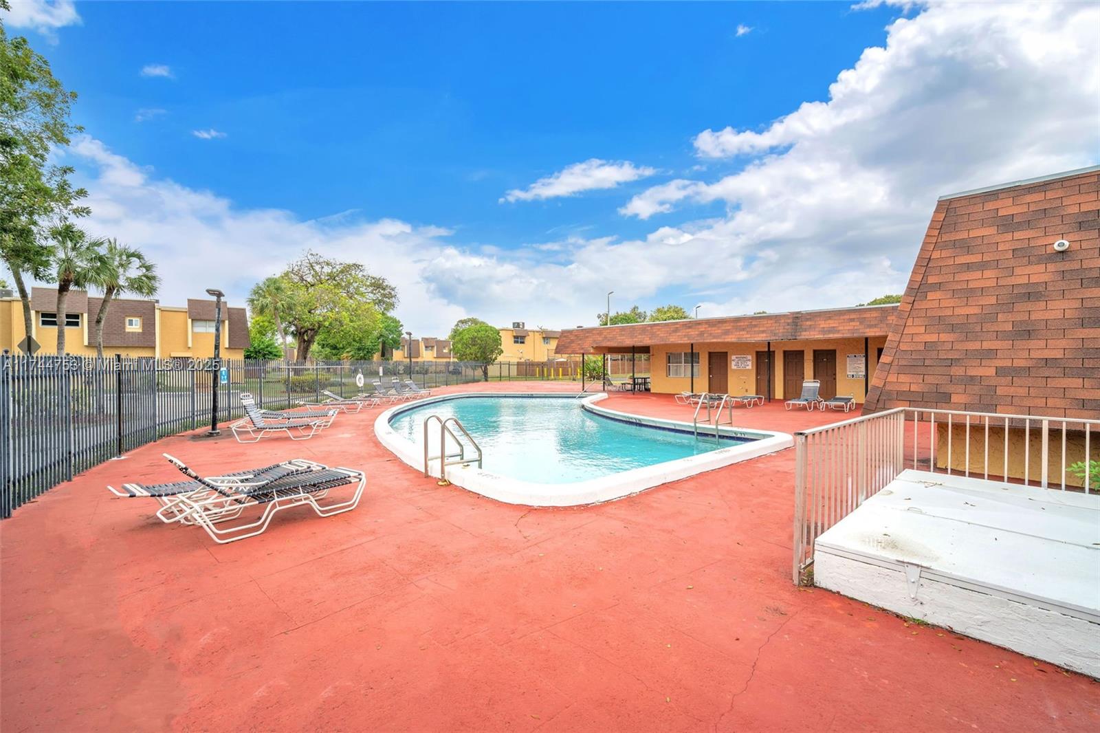 BLUEBERRY HILL II CONDO - Residential