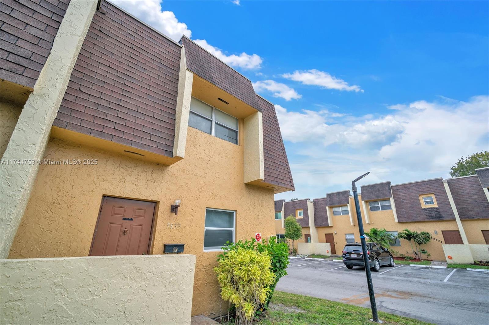 BLUEBERRY HILL II CONDO - Residential