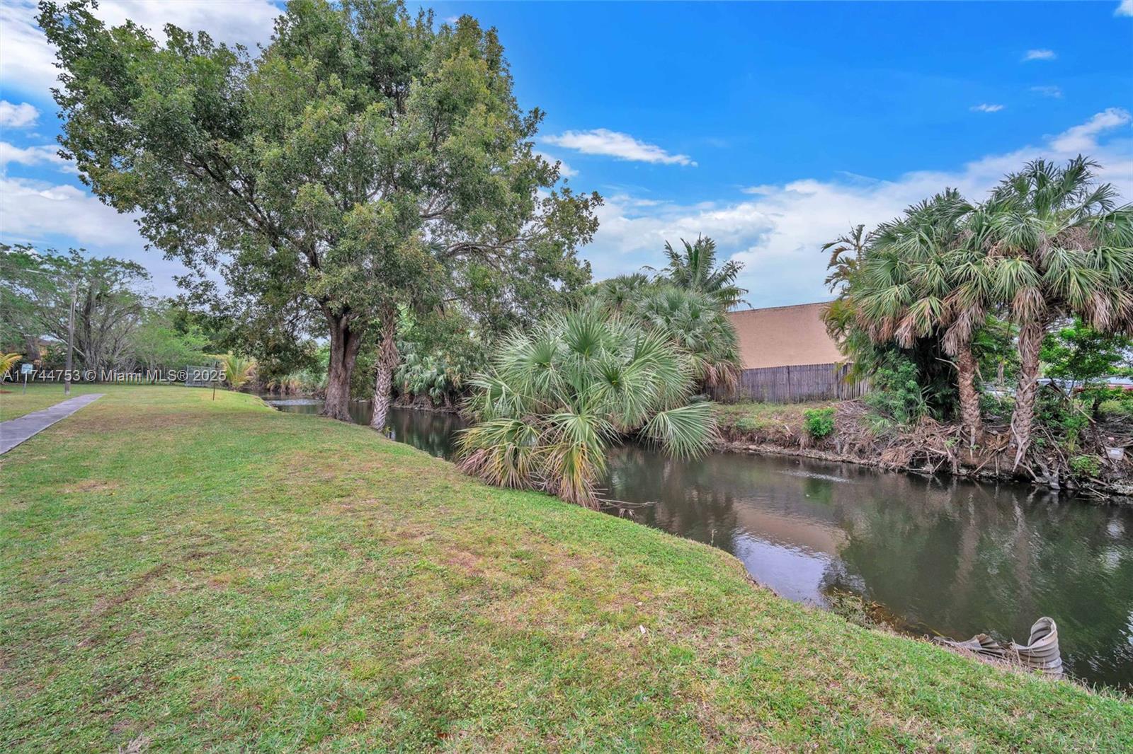 BLUEBERRY HILL II CONDO - Residential