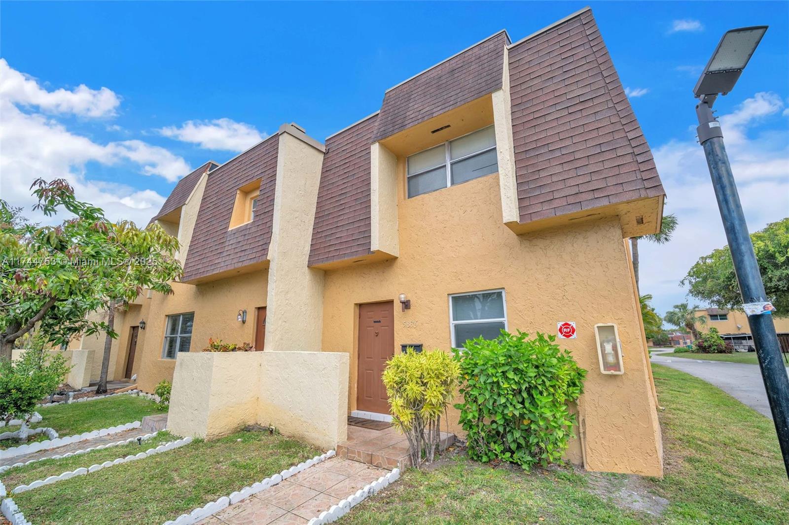 BLUEBERRY HILL II CONDO - Residential