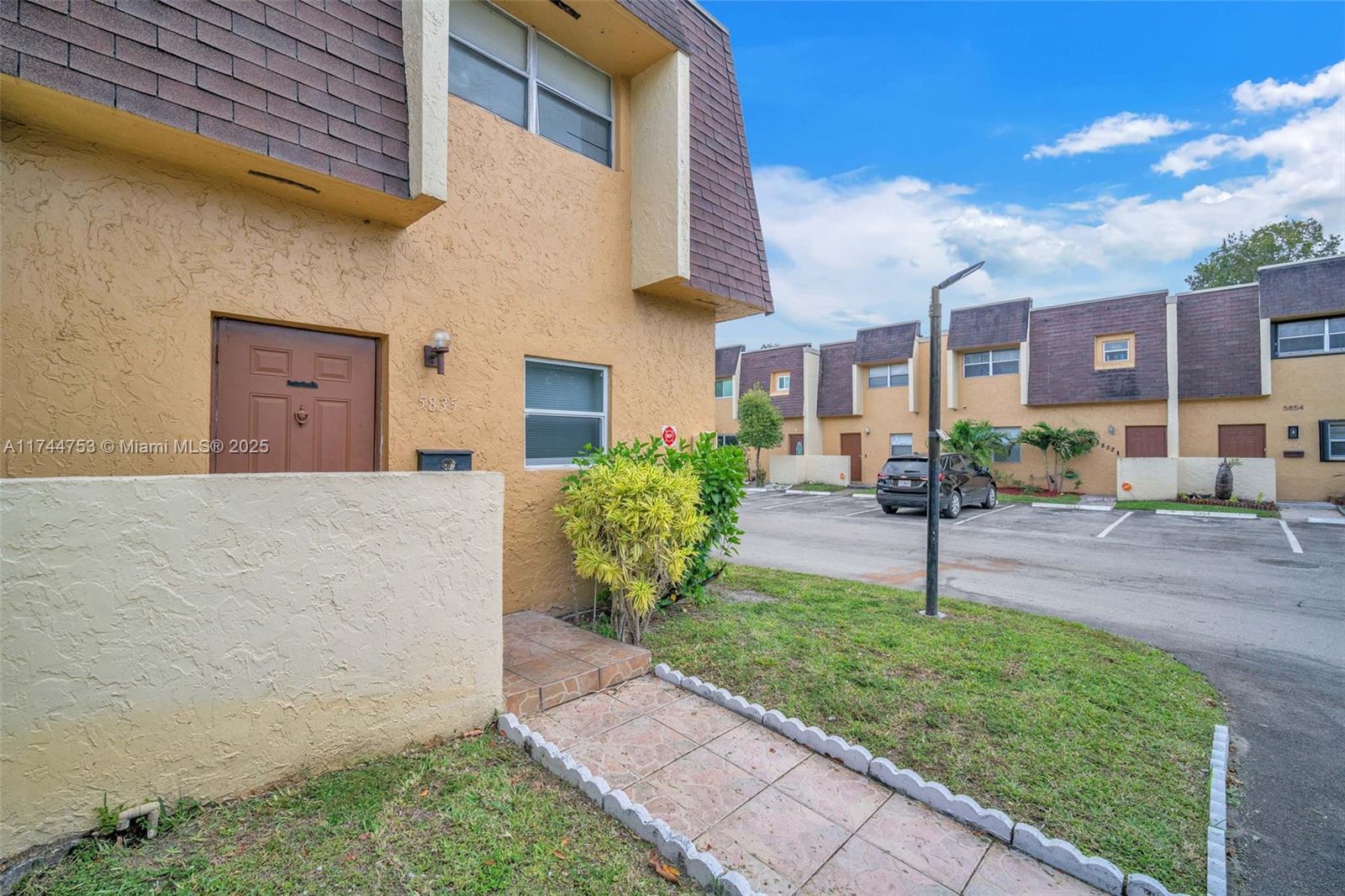 BLUEBERRY HILL II CONDO - Residential