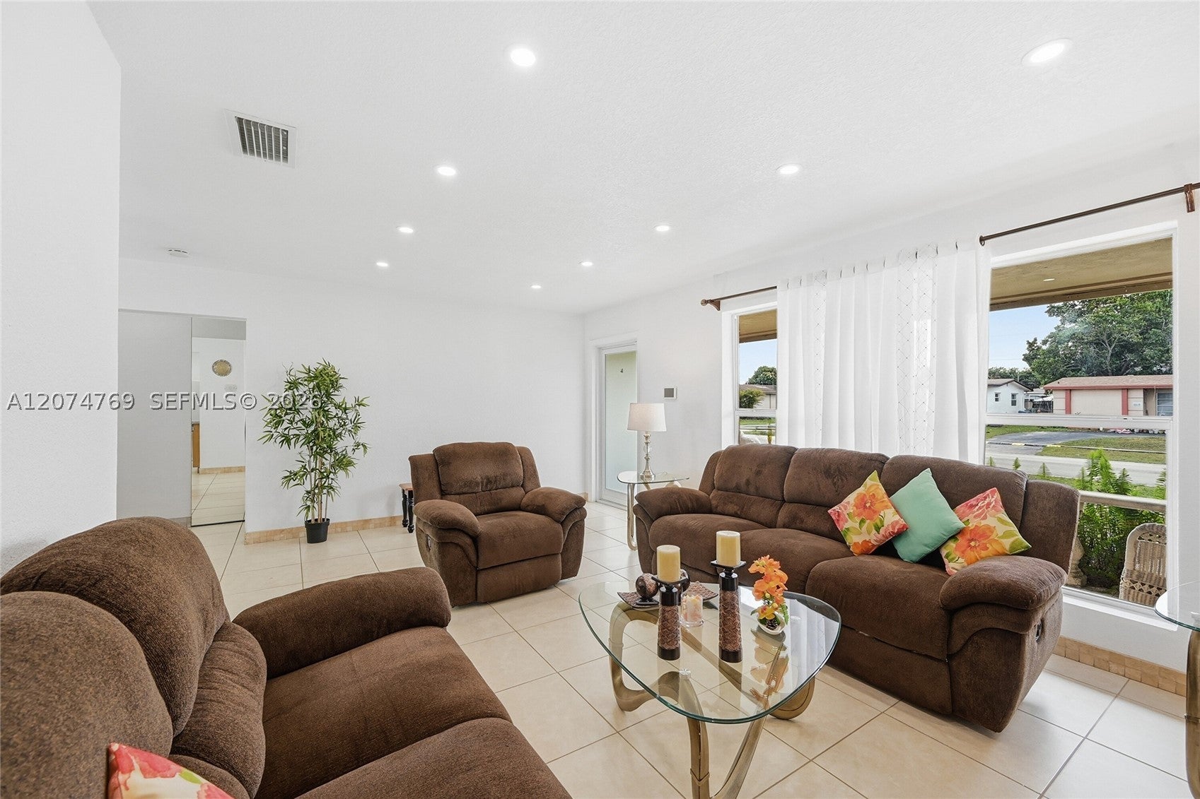 8641 NW 25th Ct, Sunrise FL 33322