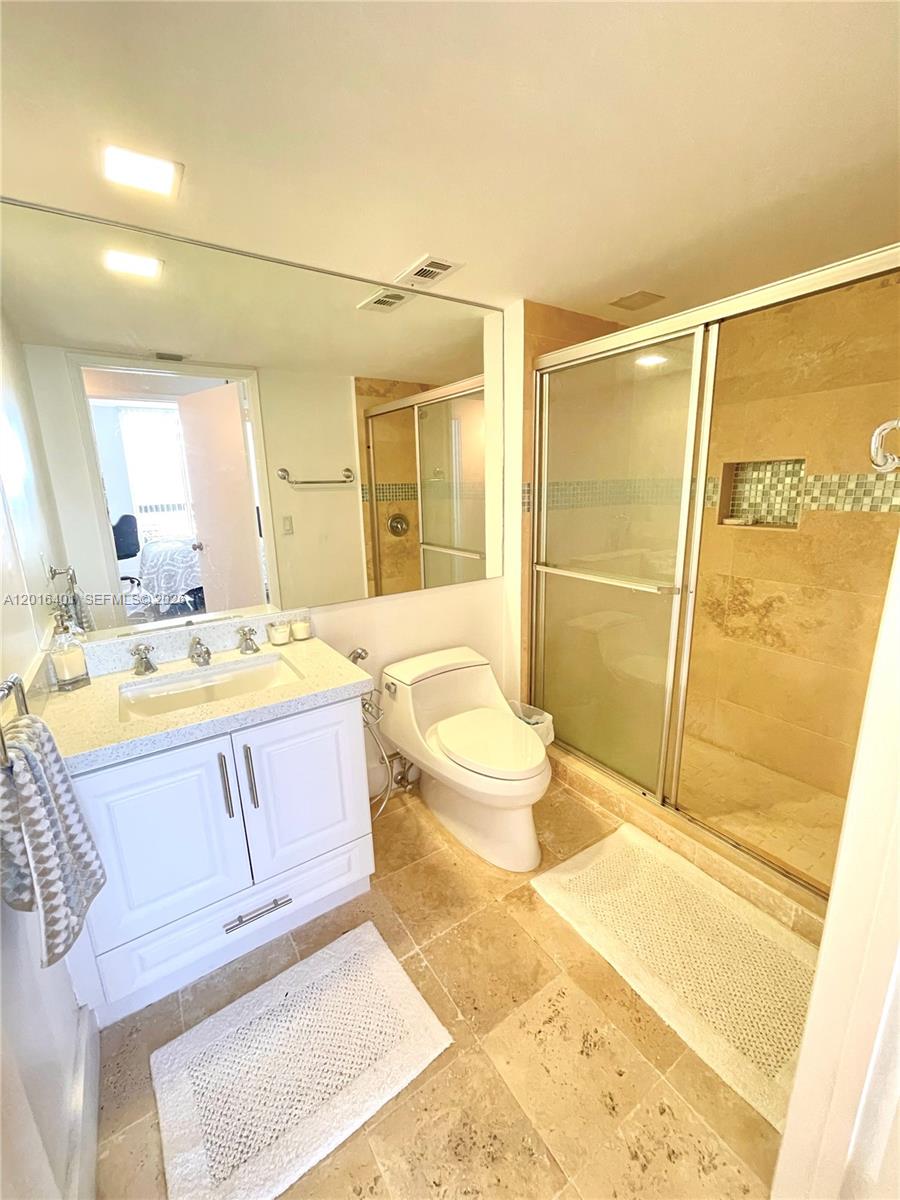 MYSTIC POINTE TOWER 600 C - Residential Lease