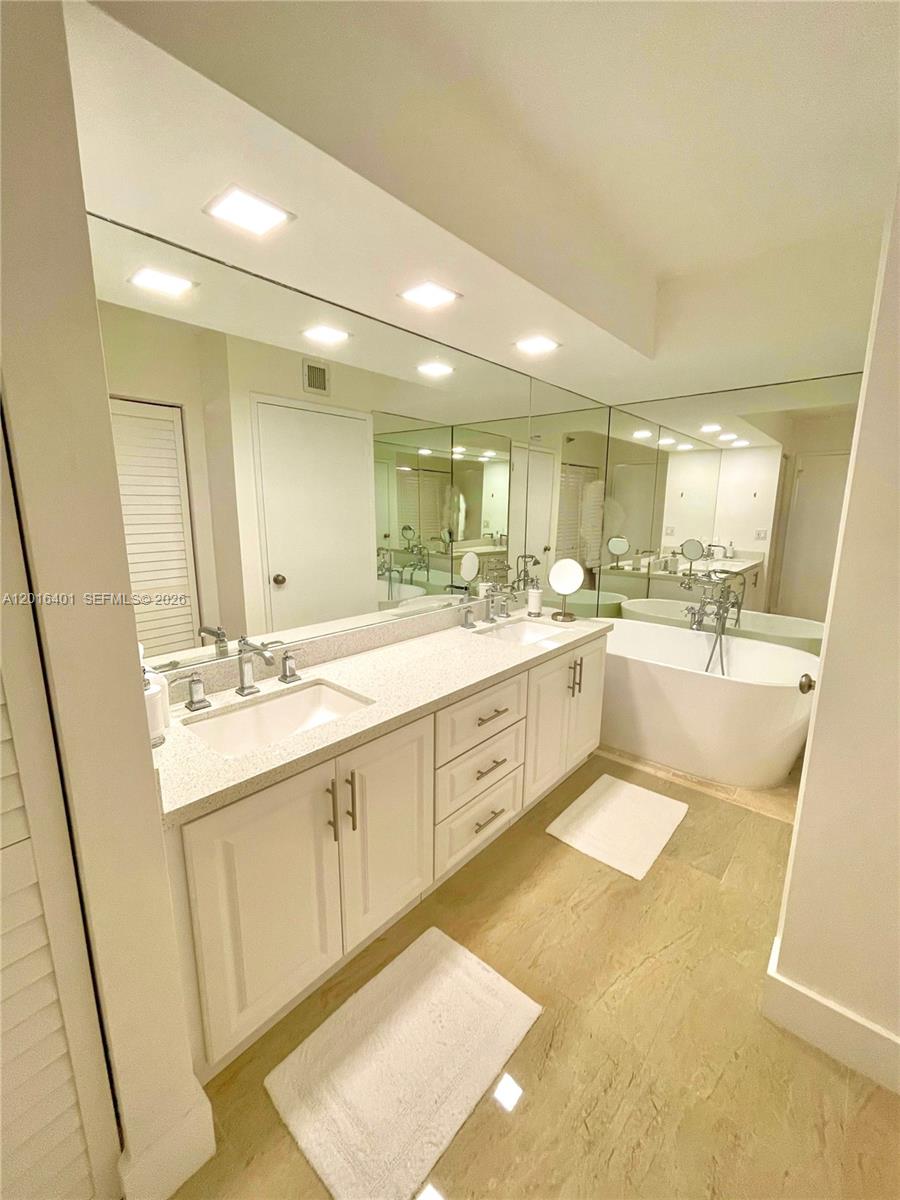 MYSTIC POINTE TOWER 600 C - Residential Lease
