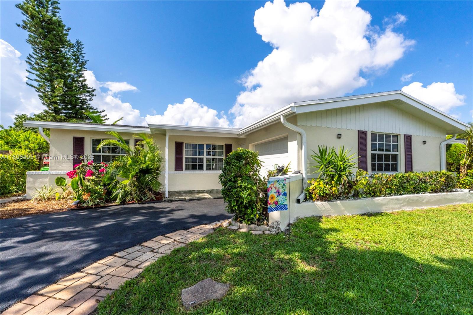 Property for Sale at 9362 Nw 24th Pl, Sunrise, Miami-Dade County, Florida - Bedrooms: 3 
Bathrooms: 2  - $589,900