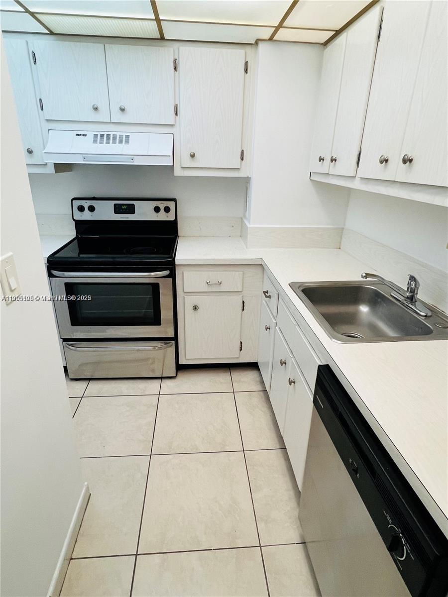 KENNEDY HOUSE CONDO - Residential