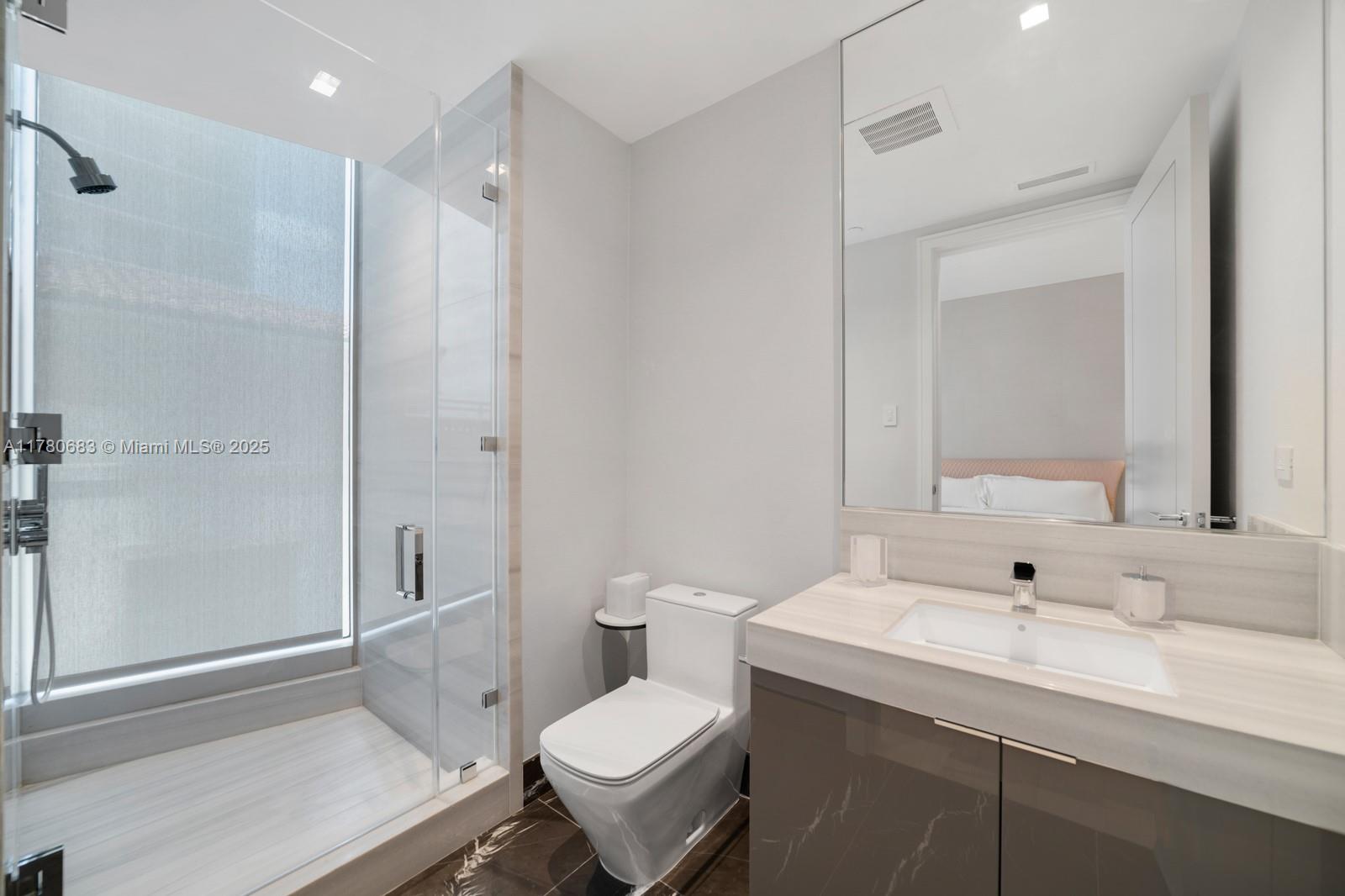 NORTH BISCAYNE BEACH AMEN - Residential