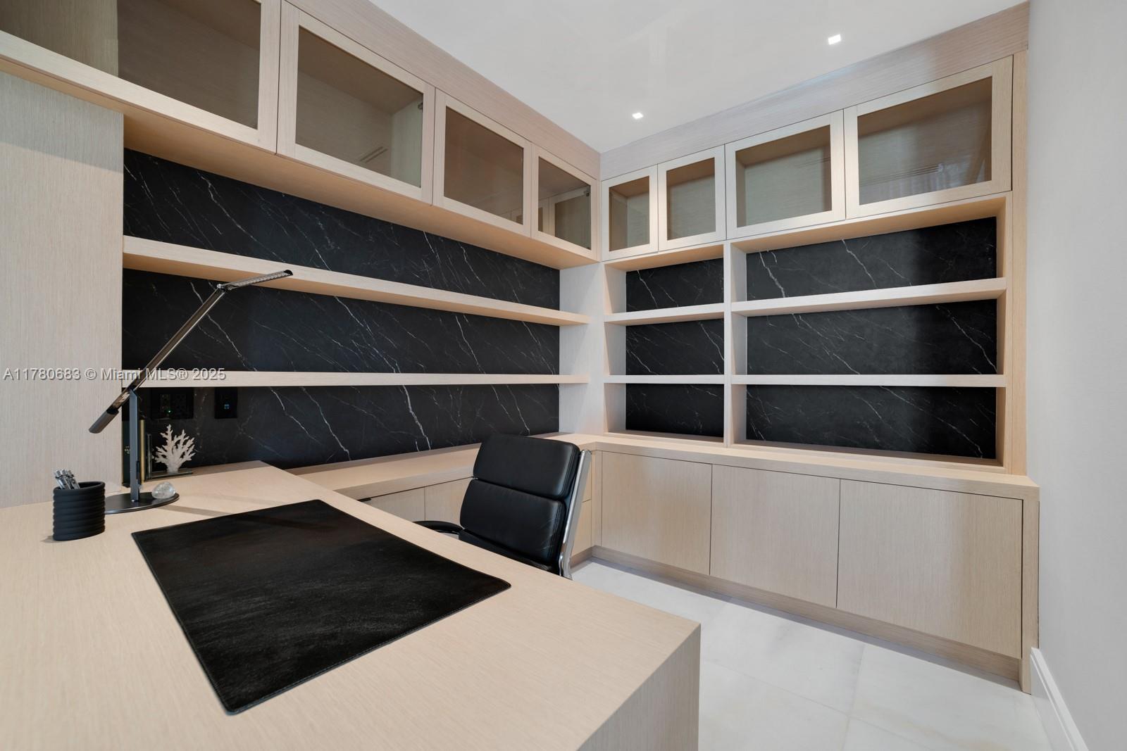 NORTH BISCAYNE BEACH AMEN - Residential