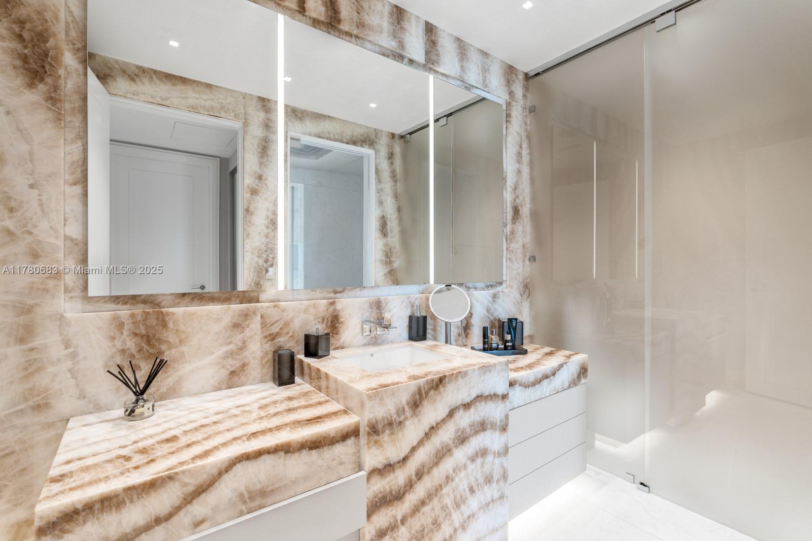 NORTH BISCAYNE BEACH AMEN - Residential