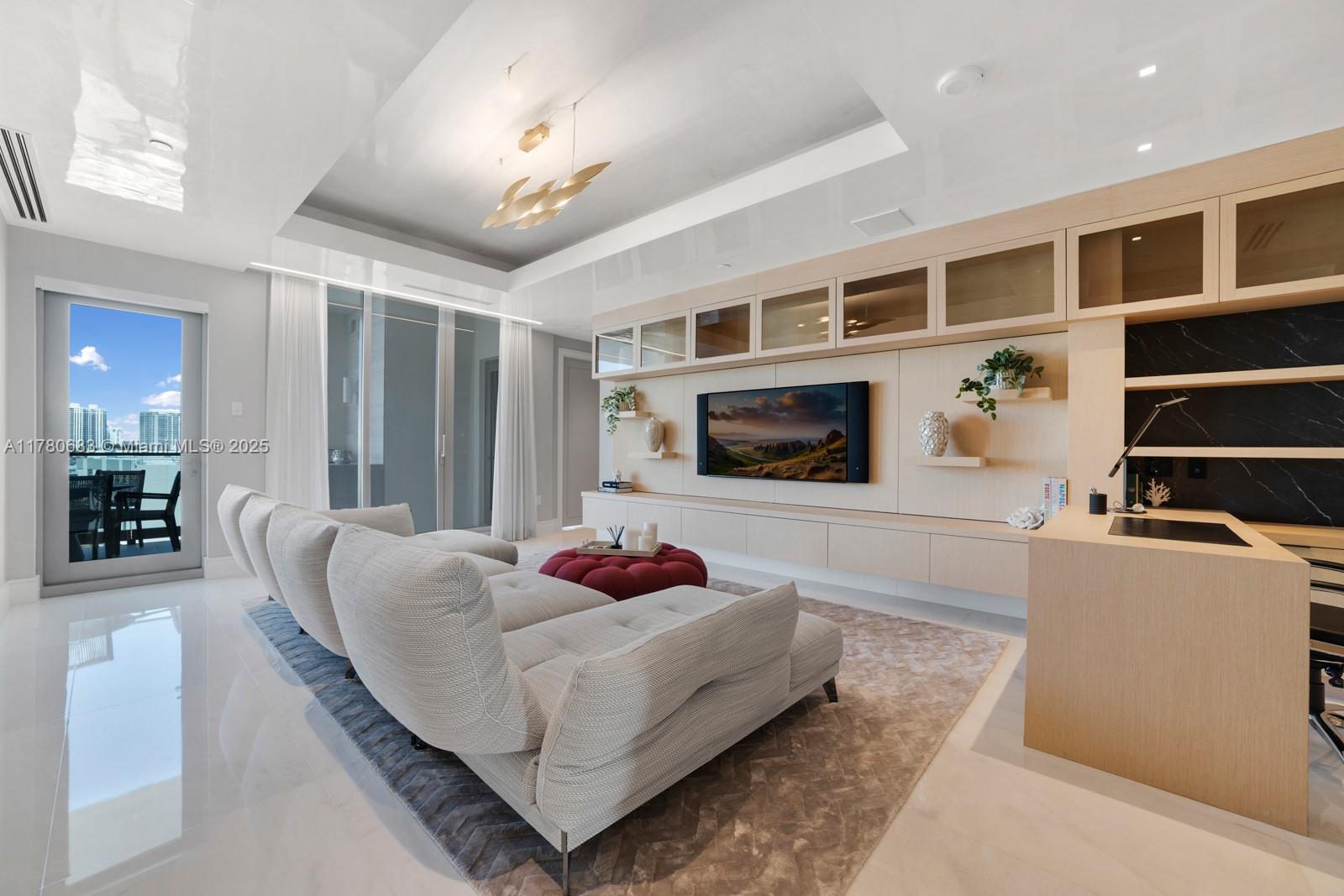 NORTH BISCAYNE BEACH AMEN - Residential