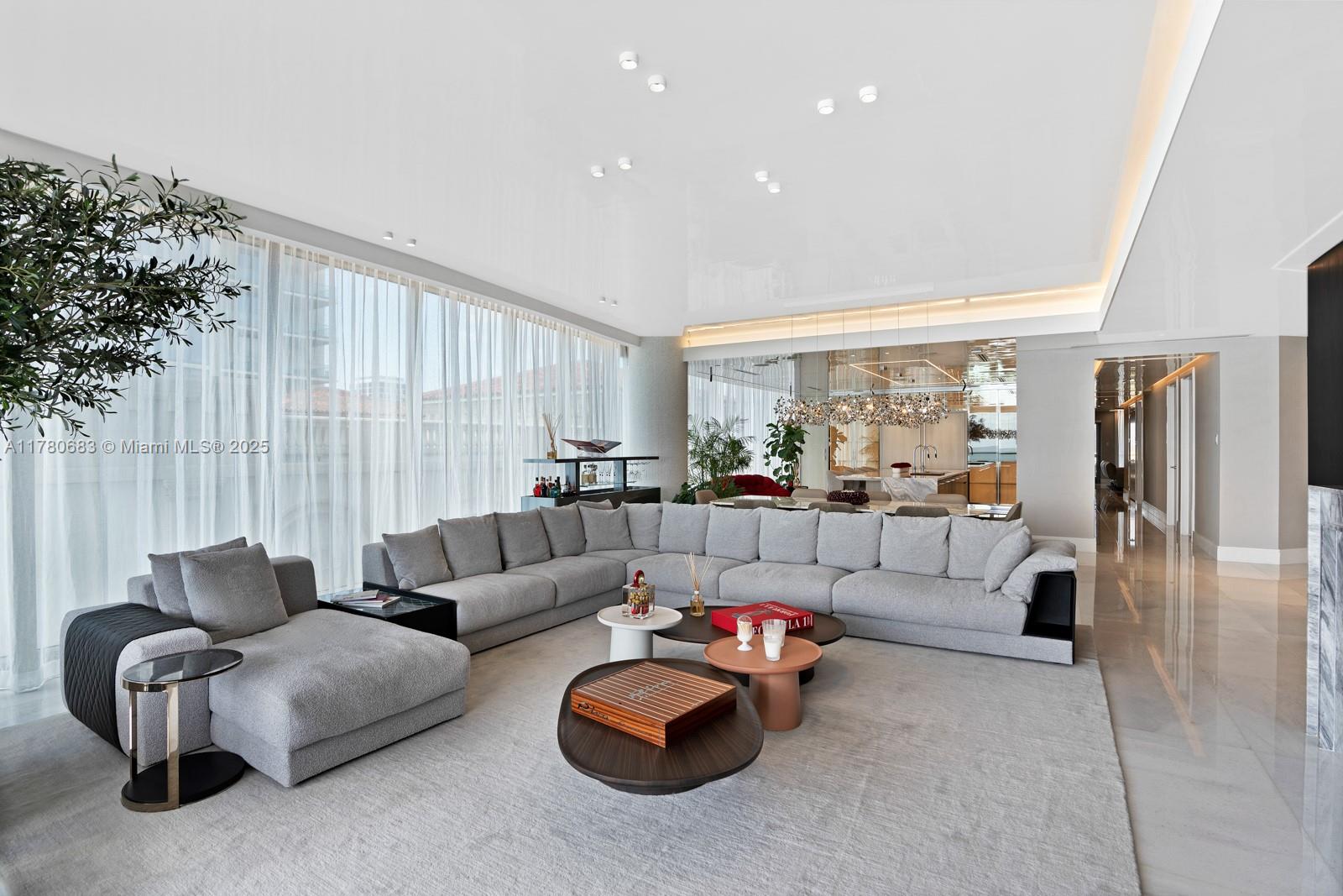 NORTH BISCAYNE BEACH AMEN - Residential