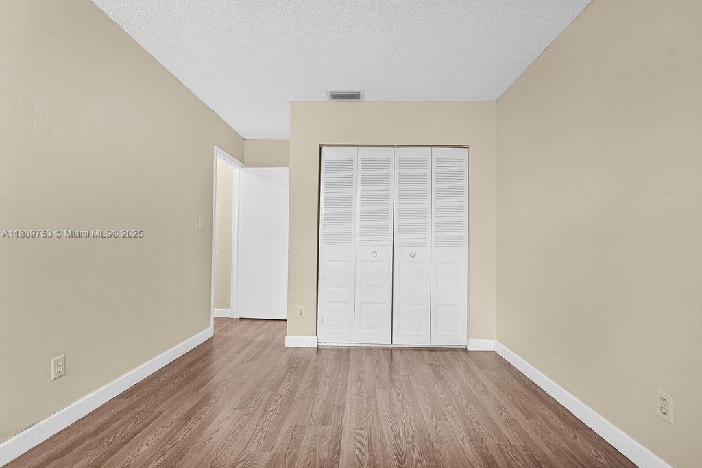 PEMBROKE POINTE SECTION T - Residential Lease
