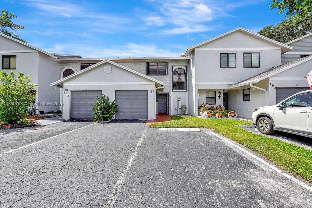 PEMBROKE POINTE SECTION T - Residential Lease