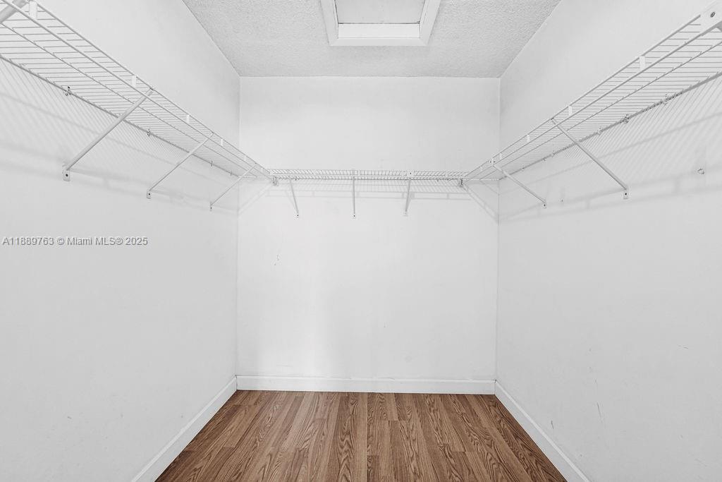 PEMBROKE POINTE SECTION T - Residential Lease