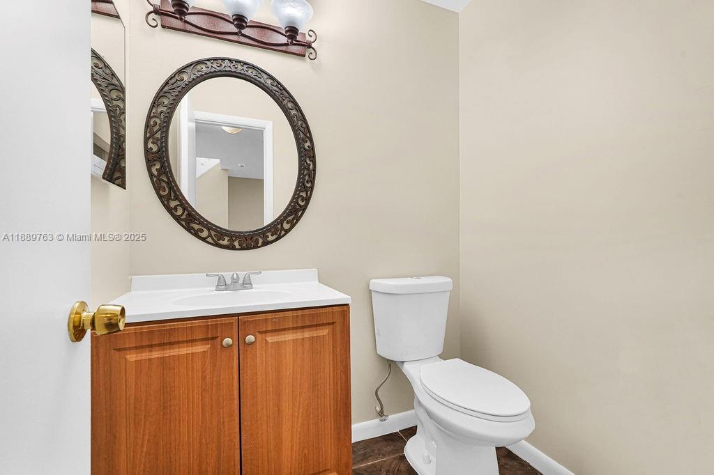 PEMBROKE POINTE SECTION T - Residential Lease