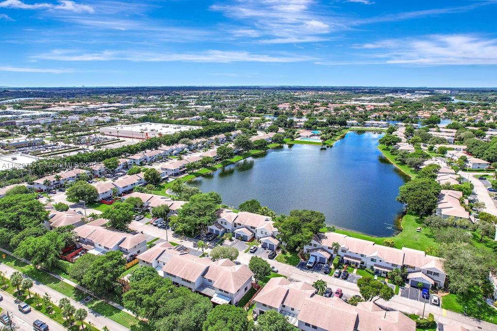 PEMBROKE POINTE SECTION T - Residential Lease