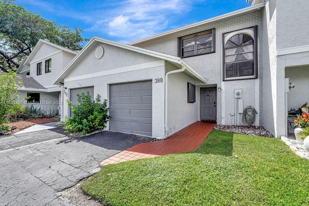 PEMBROKE POINTE SECTION T - Residential Lease