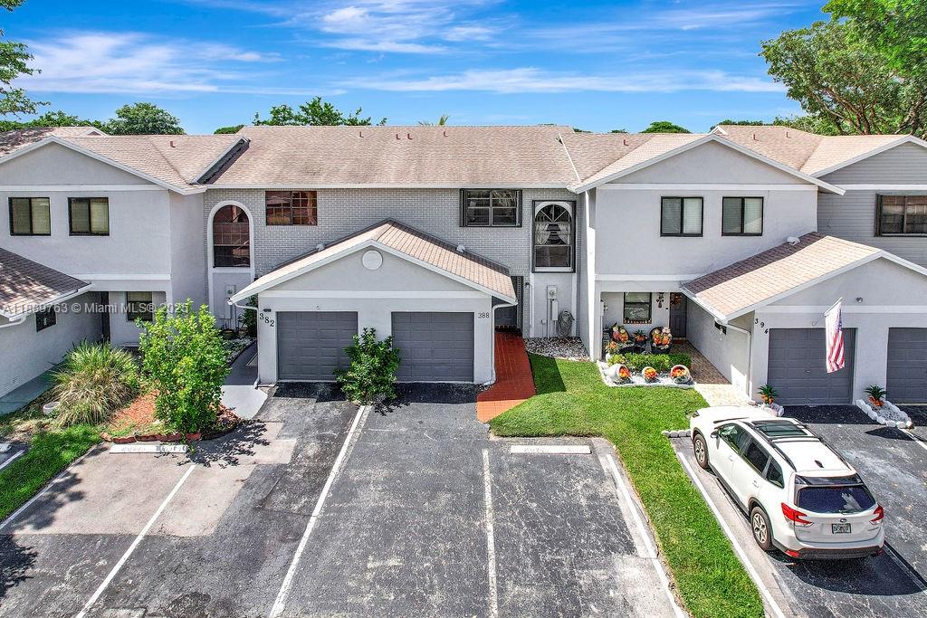 PEMBROKE POINTE SECTION T - Residential Lease