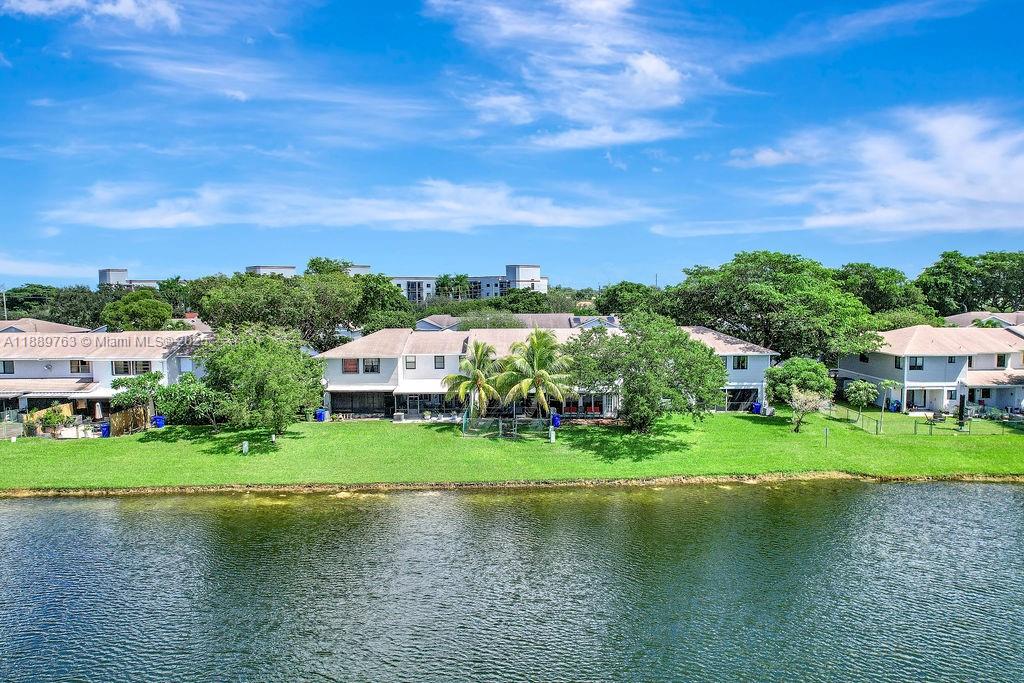 PEMBROKE POINTE SECTION T - Residential Lease