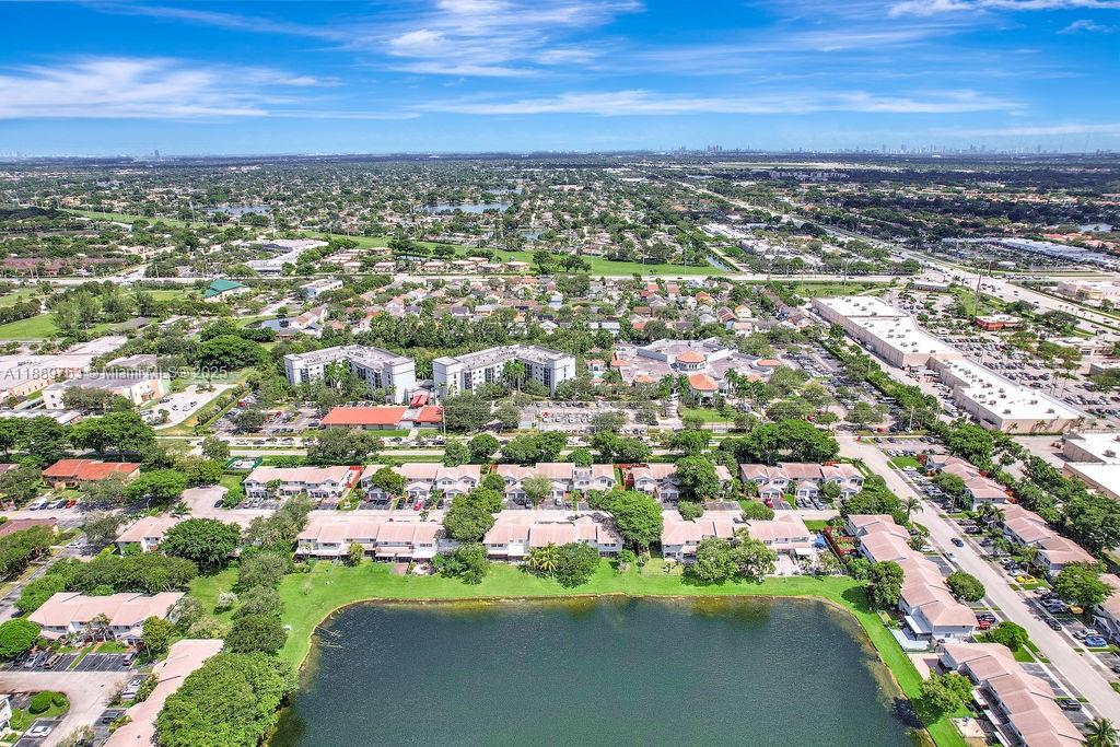 PEMBROKE POINTE SECTION T - Residential Lease