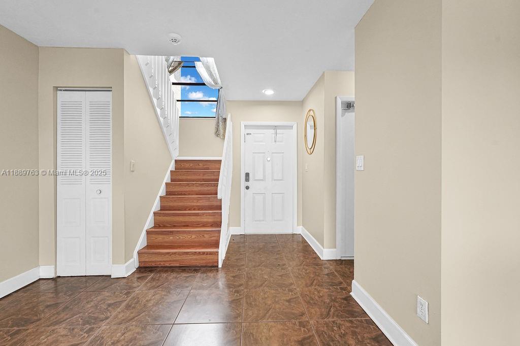 PEMBROKE POINTE SECTION T - Residential Lease