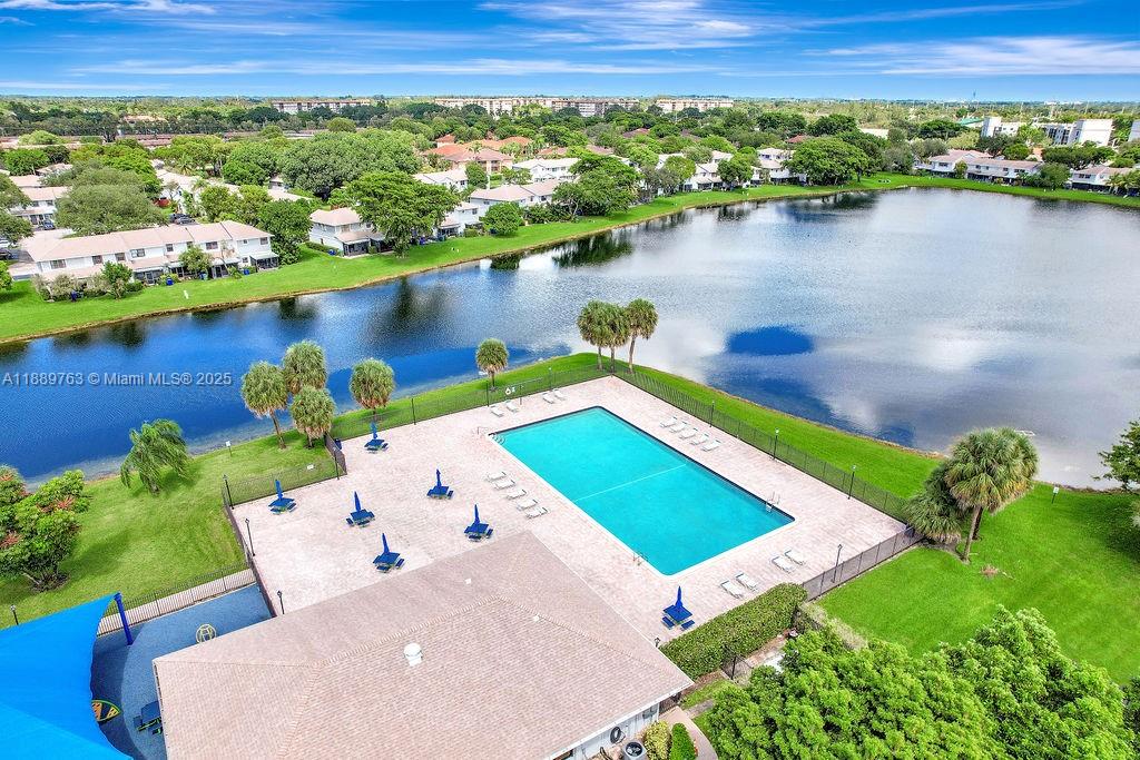 PEMBROKE POINTE SECTION T - Residential Lease