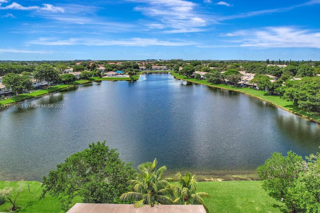 PEMBROKE POINTE SECTION T - Residential Lease