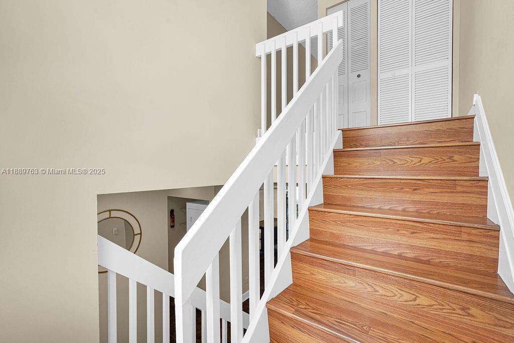 PEMBROKE POINTE SECTION T - Residential Lease