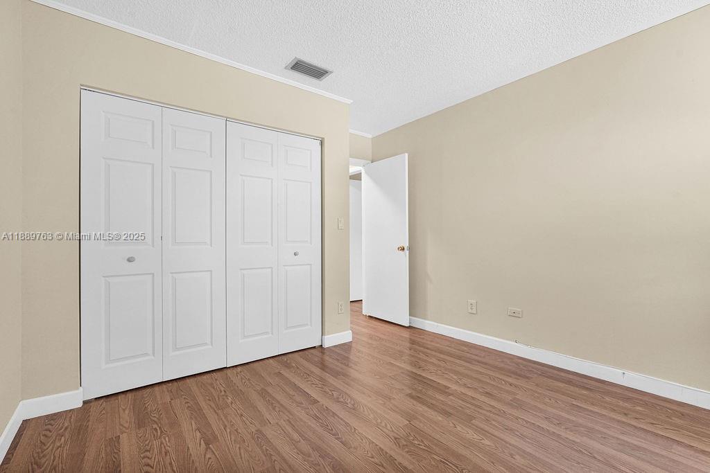 PEMBROKE POINTE SECTION T - Residential Lease