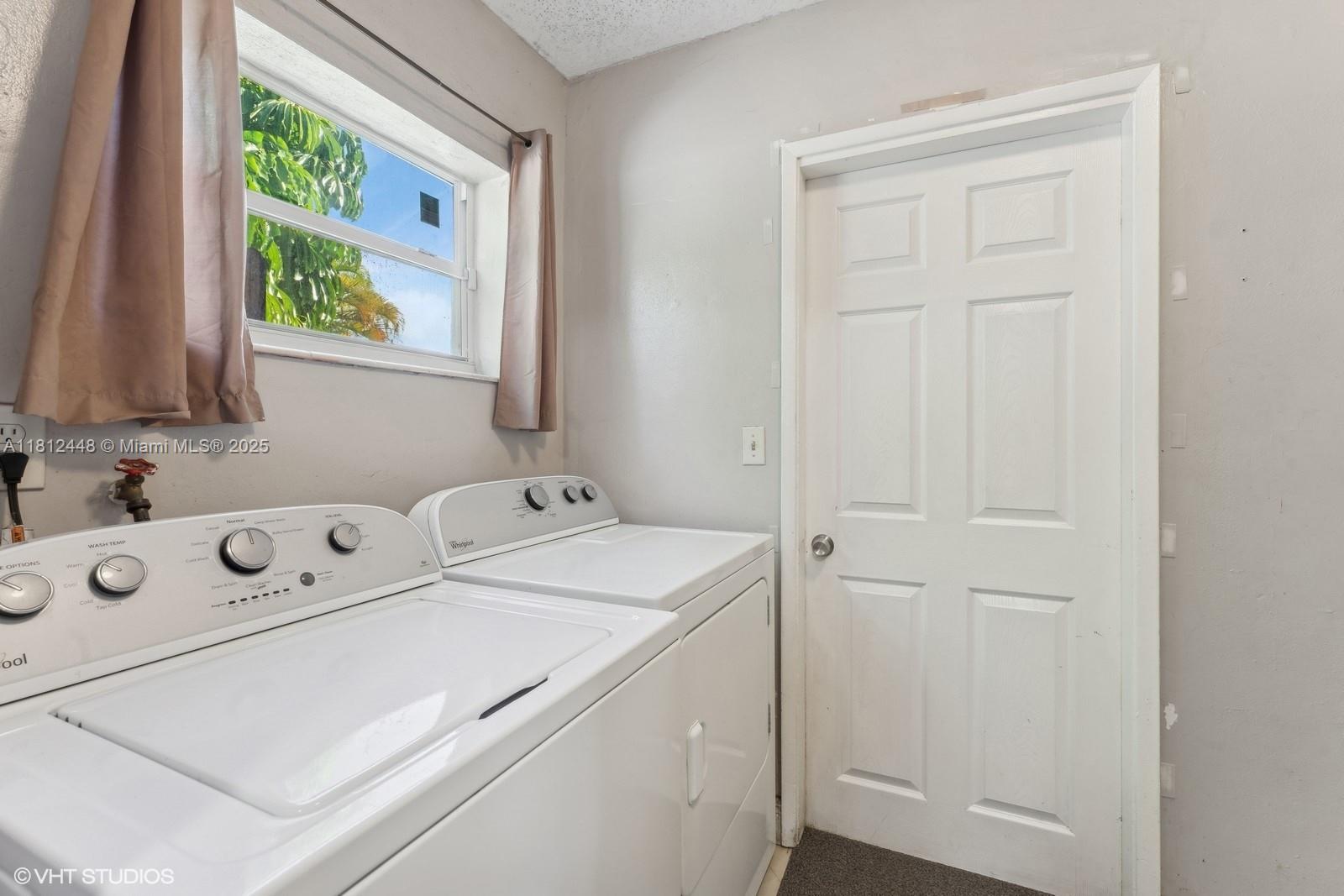 FLORAL HEIGHTS 1ST ADD - Residential