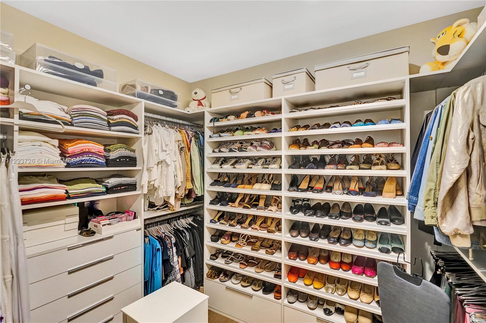 GRAND BAY TOWER CONDO - Residential