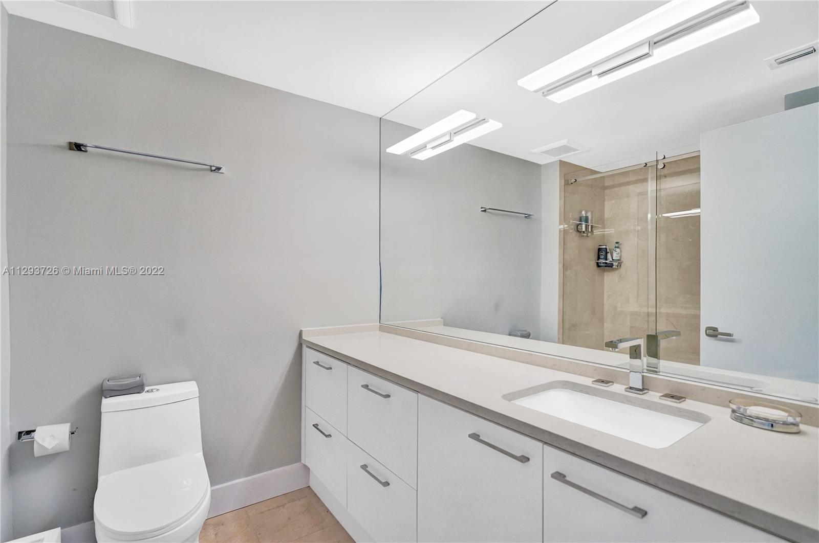 GRAND BAY TOWER CONDO - Residential