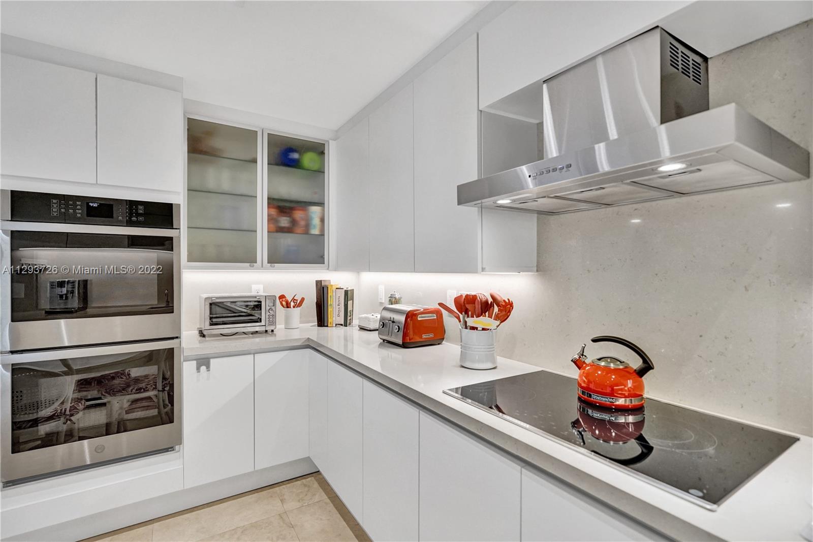 GRAND BAY TOWER CONDO - Residential