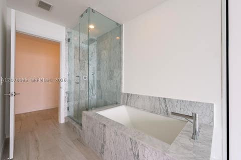 Tiny photo for 480 NE 31st St #2101, Miami, FL 33137 (MLS # A12076095)