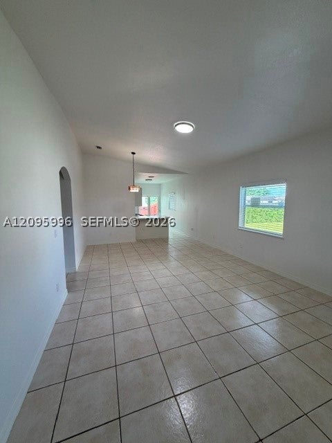 28402 SW 141st Pl, Homestead, FL, 33033/$310,000 2 28402 SW 141st Pl