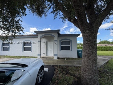 Photo of 28402 SW 141st Pl, Homestead, FL 33033 (MLS # A12095996)