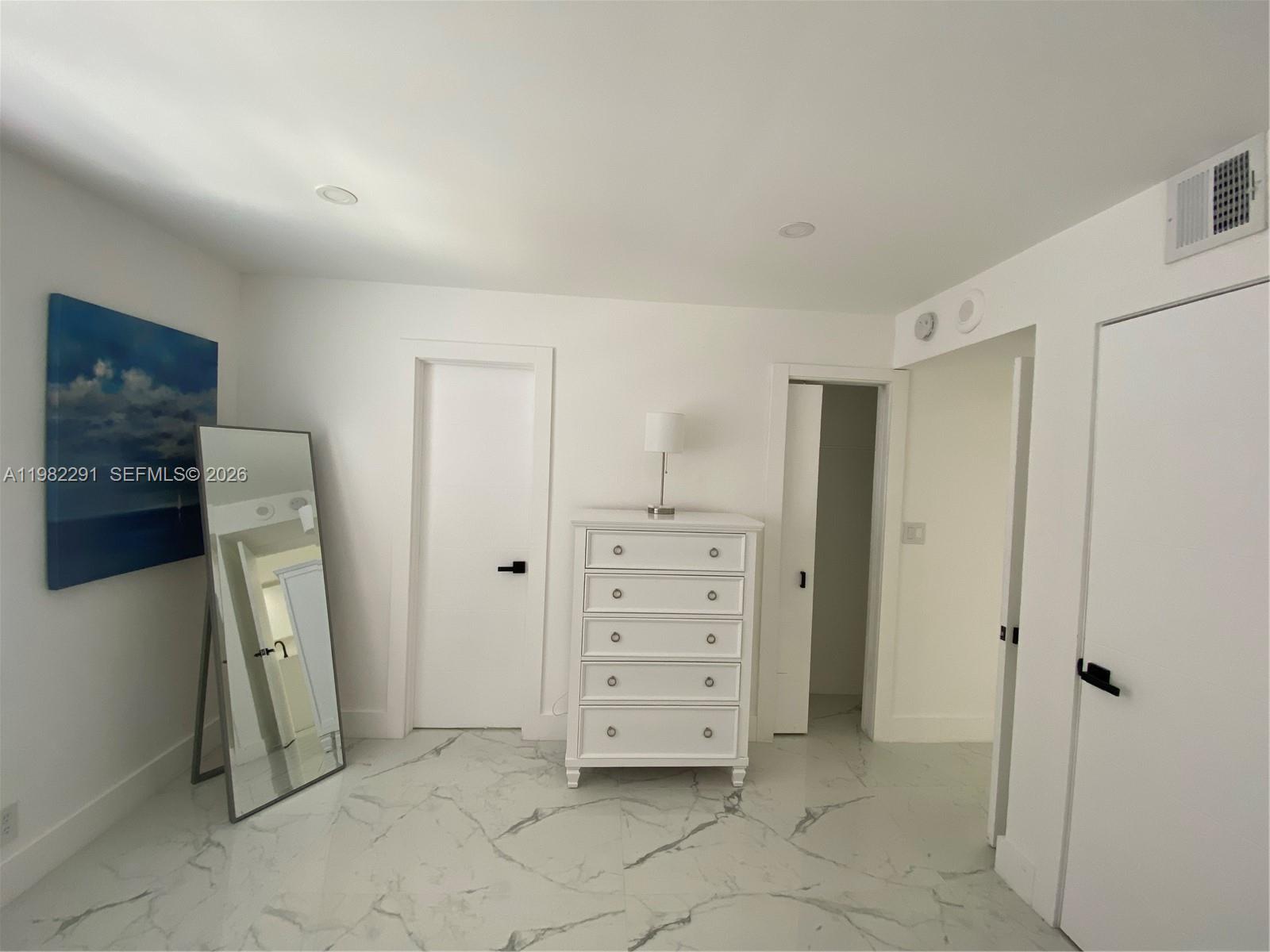 LEISURE TOWERS CONDO - Residential Lease