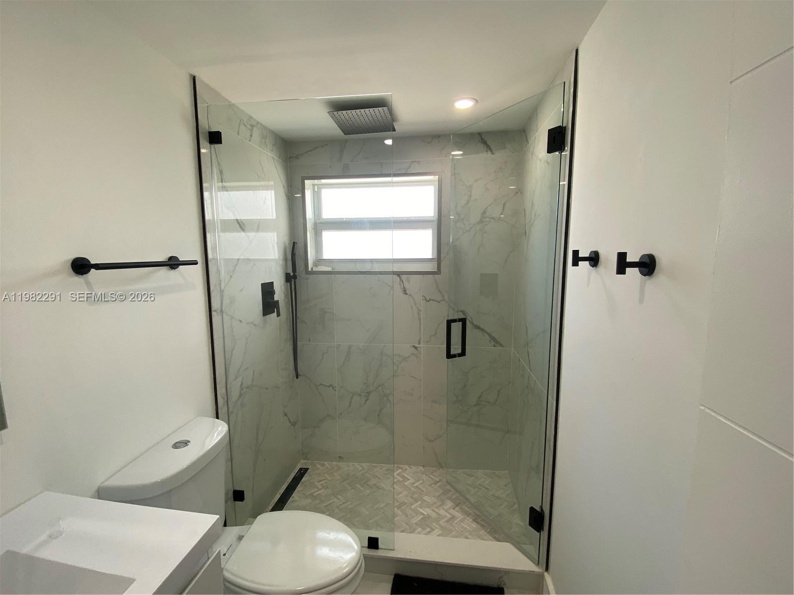 LEISURE TOWERS CONDO - Residential Lease