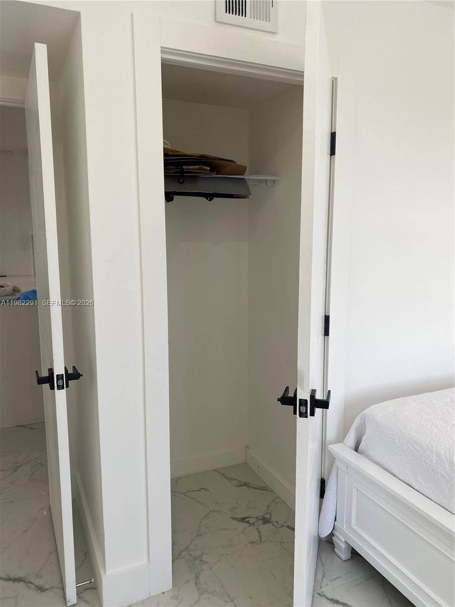 LEISURE TOWERS CONDO - Residential Lease