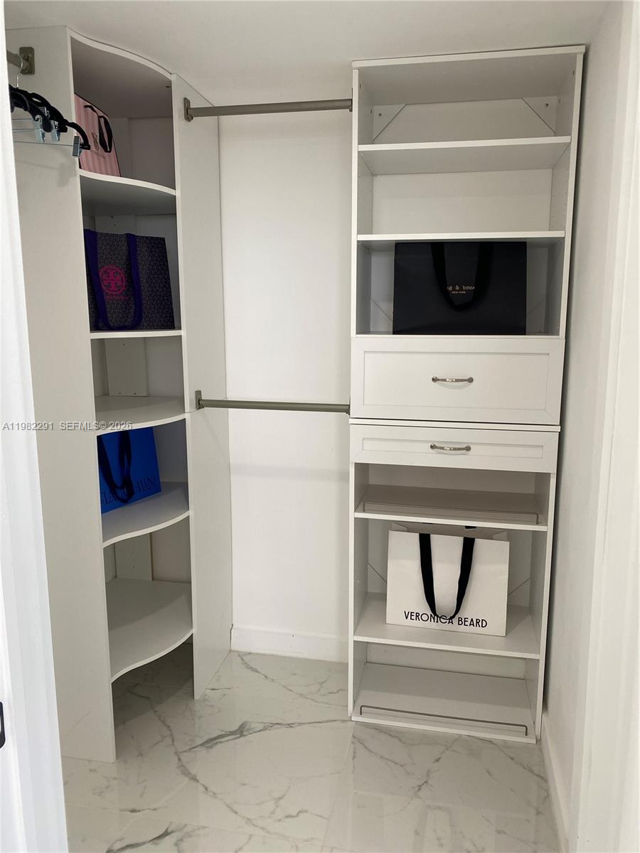 LEISURE TOWERS CONDO - Residential Lease
