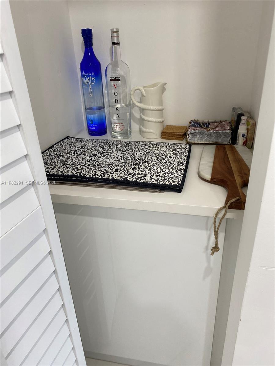 LEISURE TOWERS CONDO - Residential Lease